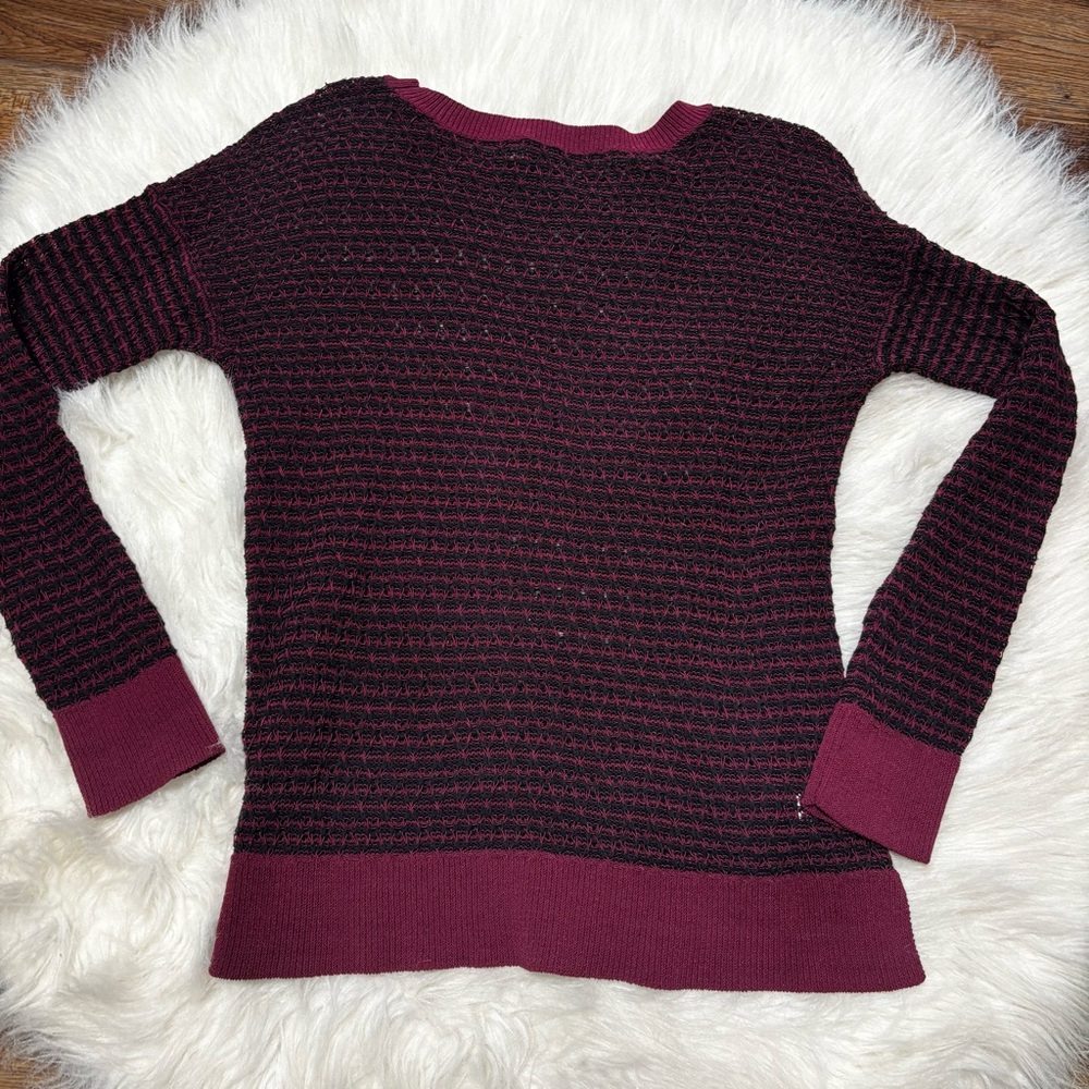Ann Taylor Loft Black and Burgundy Knit Pull On Crewneck See-Through Sweater M - Picture 4 of 12